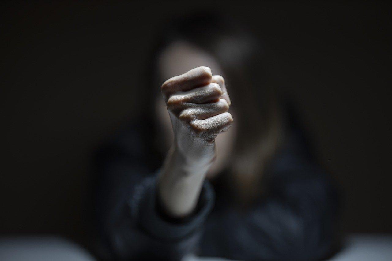 Misstrauen Eifersucht Kontrolle